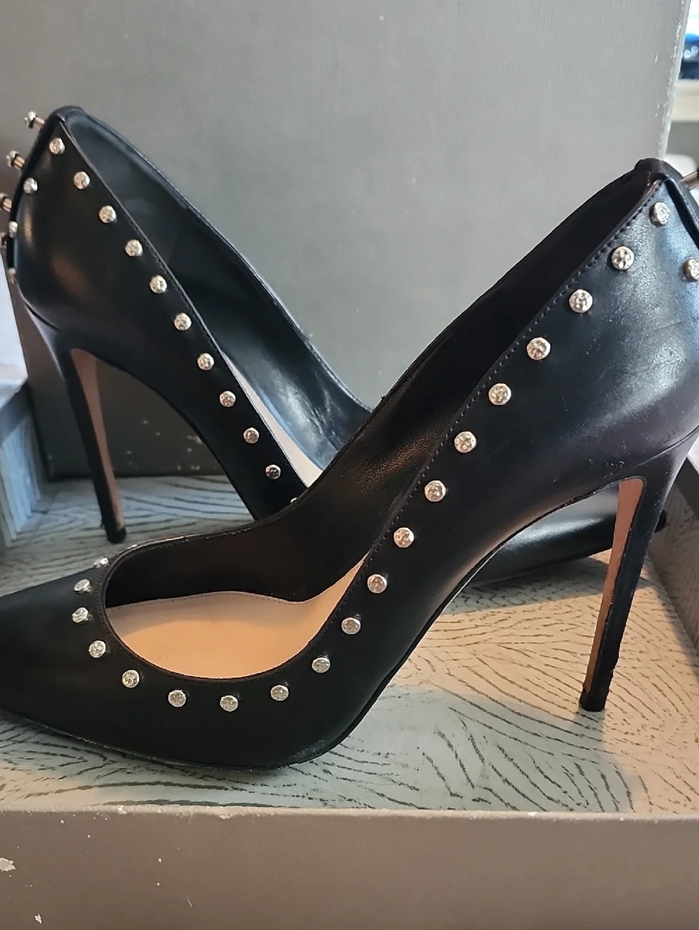 Alexander McQueen - High Studded Court - Black Studded Leather Heels - Picture 5 of 9